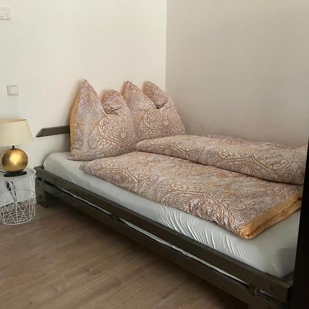 Helle & Ruhige Wohnung In Ной-Улм Екстериор снимка